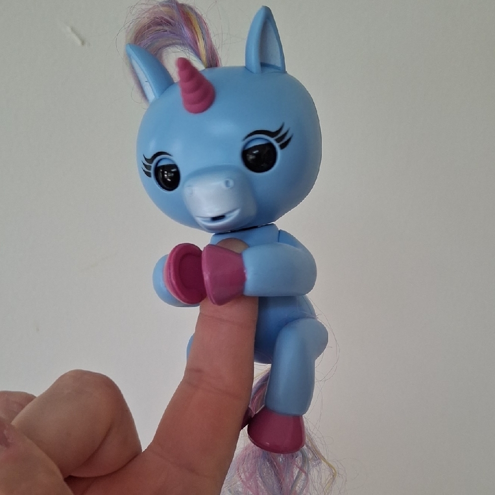 Fingerling Blue and Pink Unicorn Finger Toy